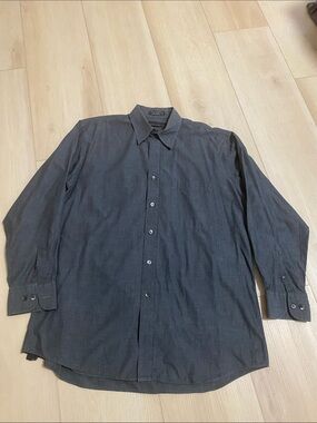 Classic Men's Dark Gray Button-Down Long Sleeve Shirt